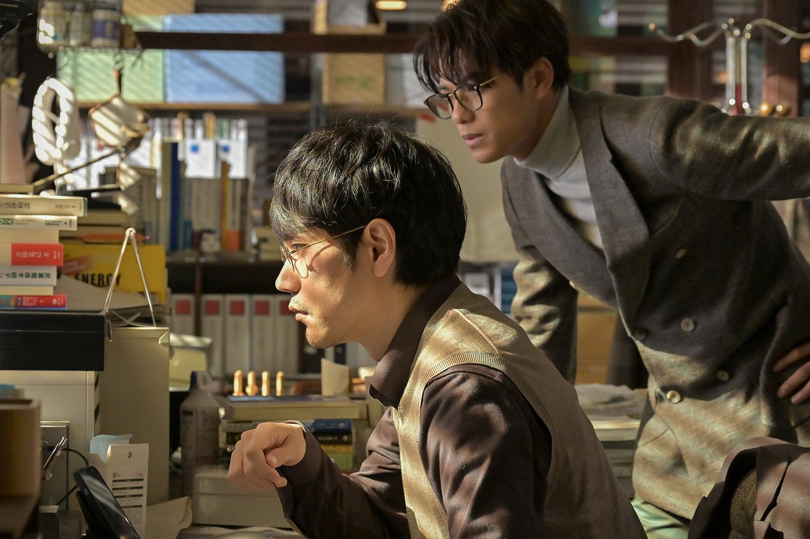 松山ケンイチ、森崎ウィン「クジャクのダンス、誰が見た？」第3話（C）TBS