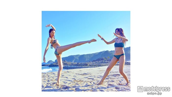 ケリーアン、香川沙耶/JUJU「PLAYBACK」MVより