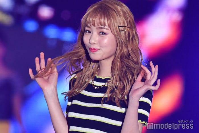ハイトーンヘアの横田真悠 (C)モデルプレス