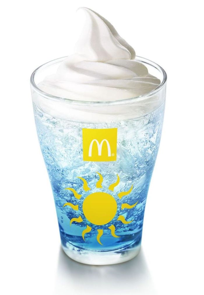 マックフロート ブルーハワイ/画像提供:日本マクドナルド