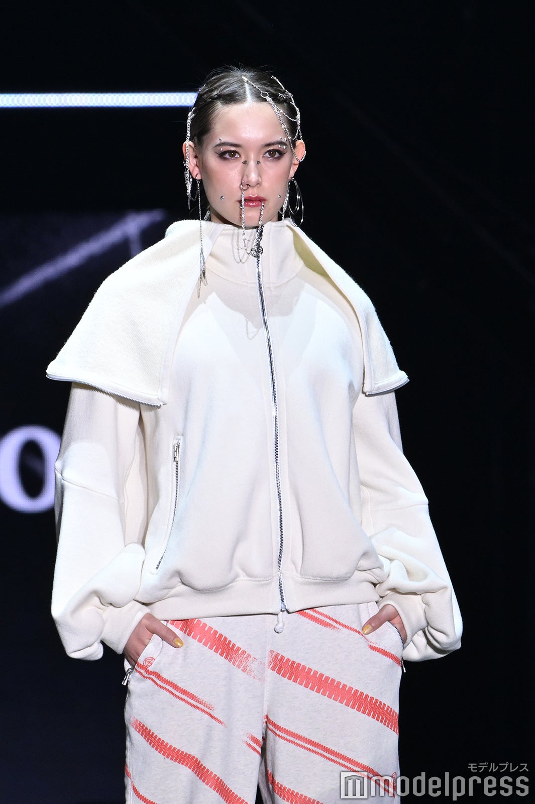 （C）モデルプレス