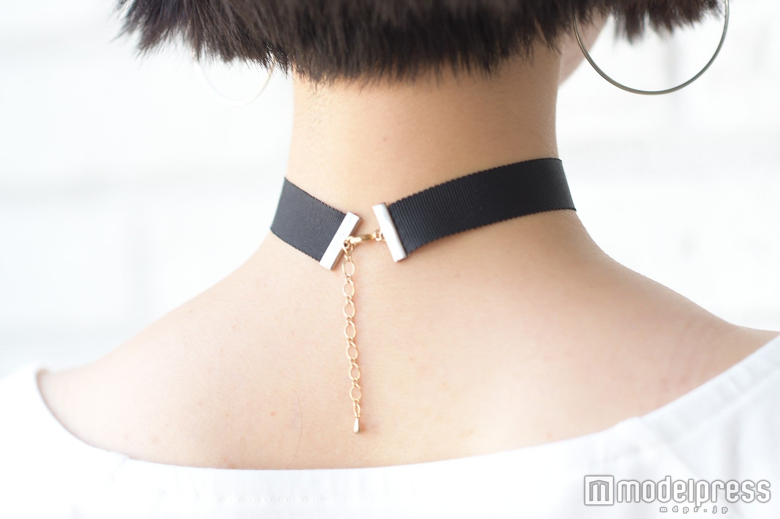 バックスタイルにもこだわり／斎藤有沙（C）モデルプレス