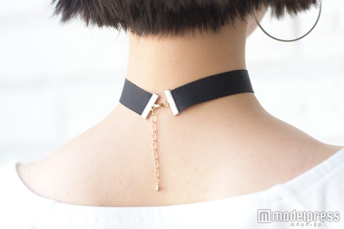 バックスタイルにもこだわり/斎藤有沙(C)モデルプレス