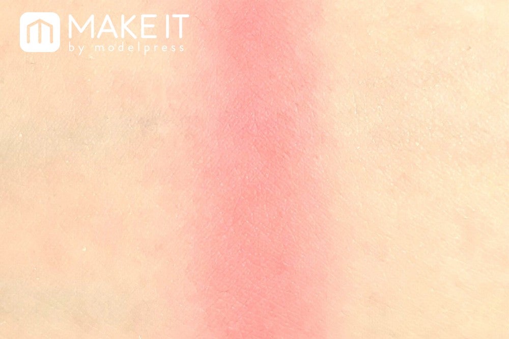 CHICCA／フローレスグロウ フラッシュブラッシュパウダー／05 マンゴープレス (C)メイクイット