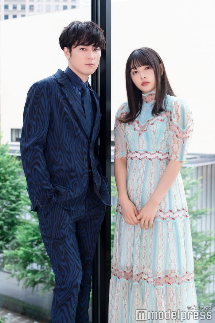 間宮祥太朗、桜井日奈子(C)モデルプレス
