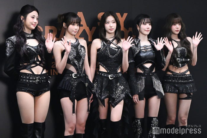 LE SSERAFIM/ HUH YUNJIN、KIM CHAEWON、KAZUHA、SAKURA、HONG EUNCHAE(C)モデルプレス