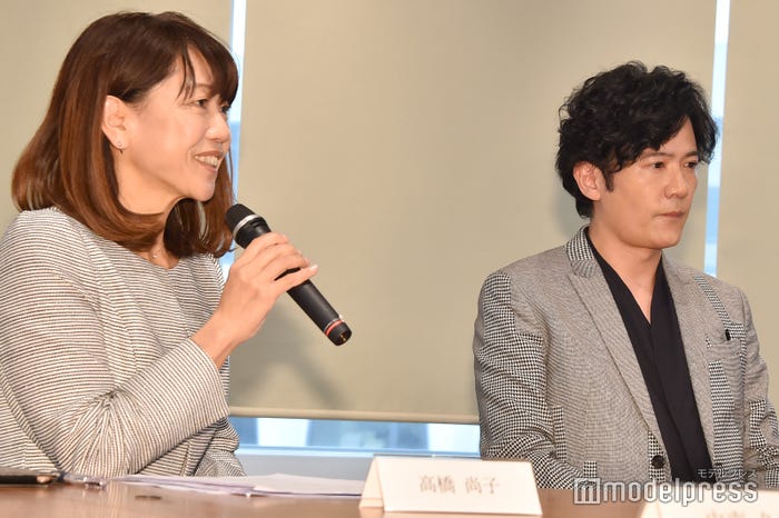 (左から)高橋尚子氏、稲垣吾郎(C)モデルプレス