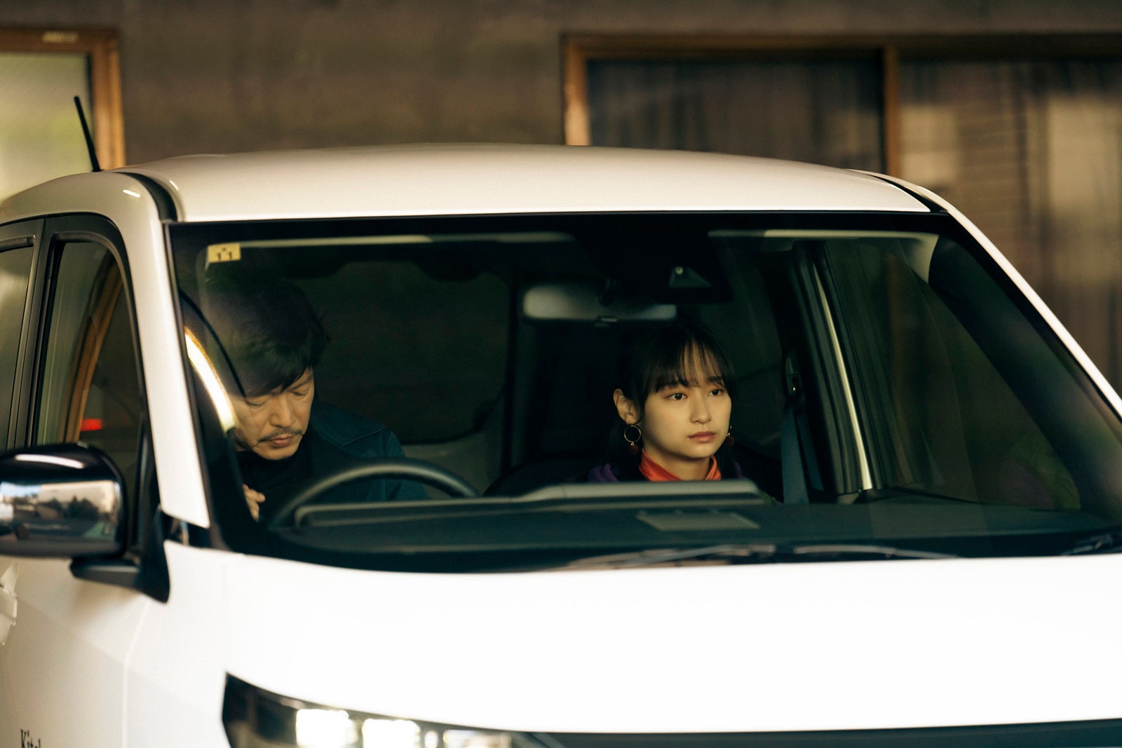 田辺誠一、影山優佳「ハコビヤ」第7話より（C）「ハコビヤ」製作委員会