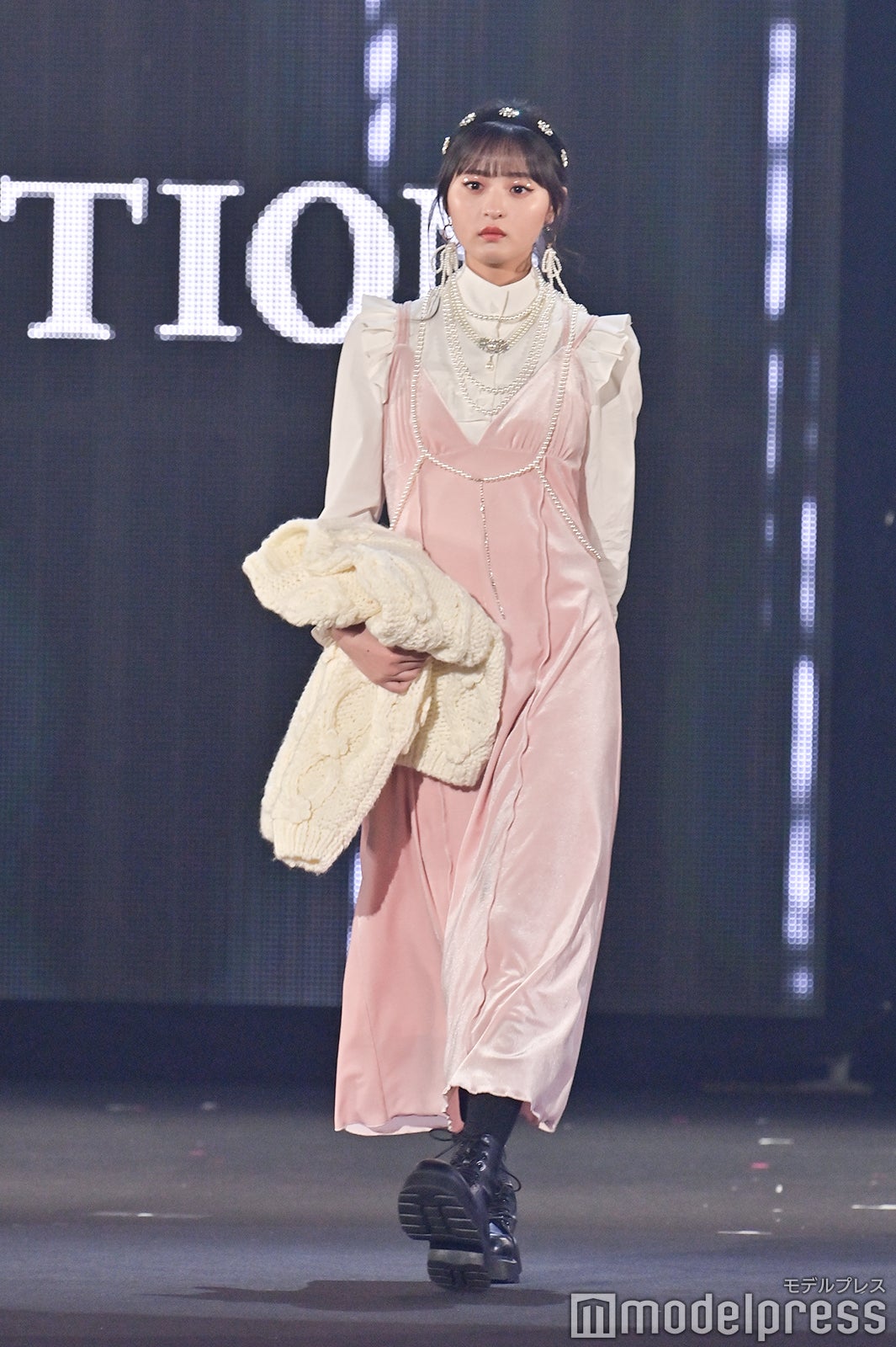 （C）モデルプレス