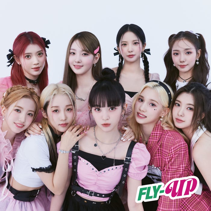 Kep1er<FLY-UP>通常盤ジャケット (提供写真)