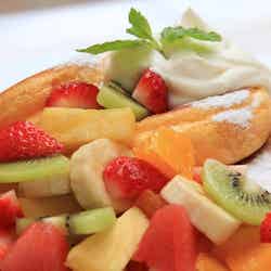 季節のフレッシュフルーツパンケーキ/画像提供:エーステクノロジー