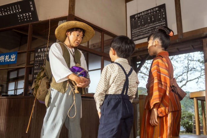 阿部サダヲ、木村優来、永瀬ゆずな「あんぱん」第7話(C)NHK