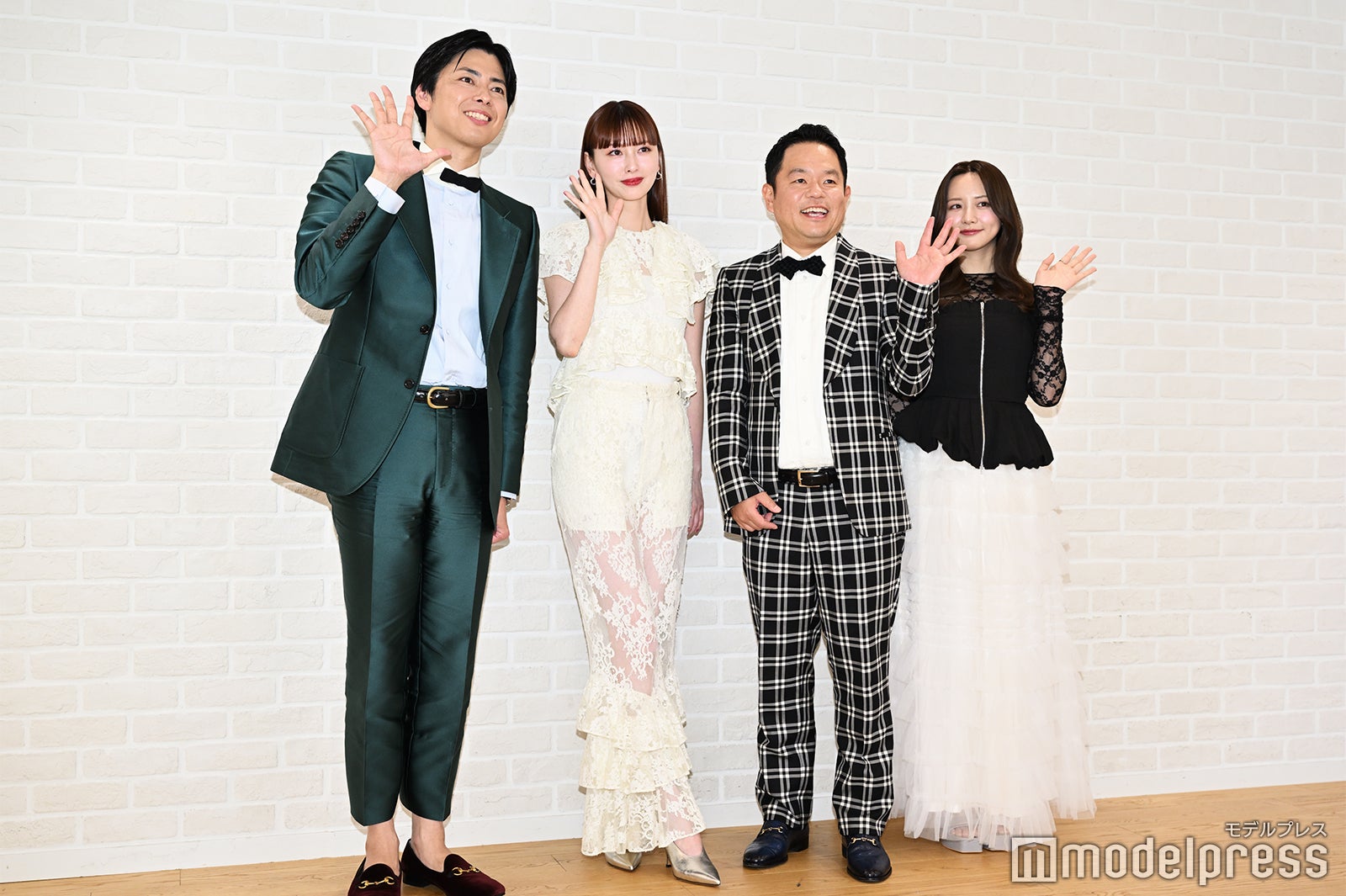 西村真二、鈴木えみ、津田篤宏、森香澄（C）モデルプレス