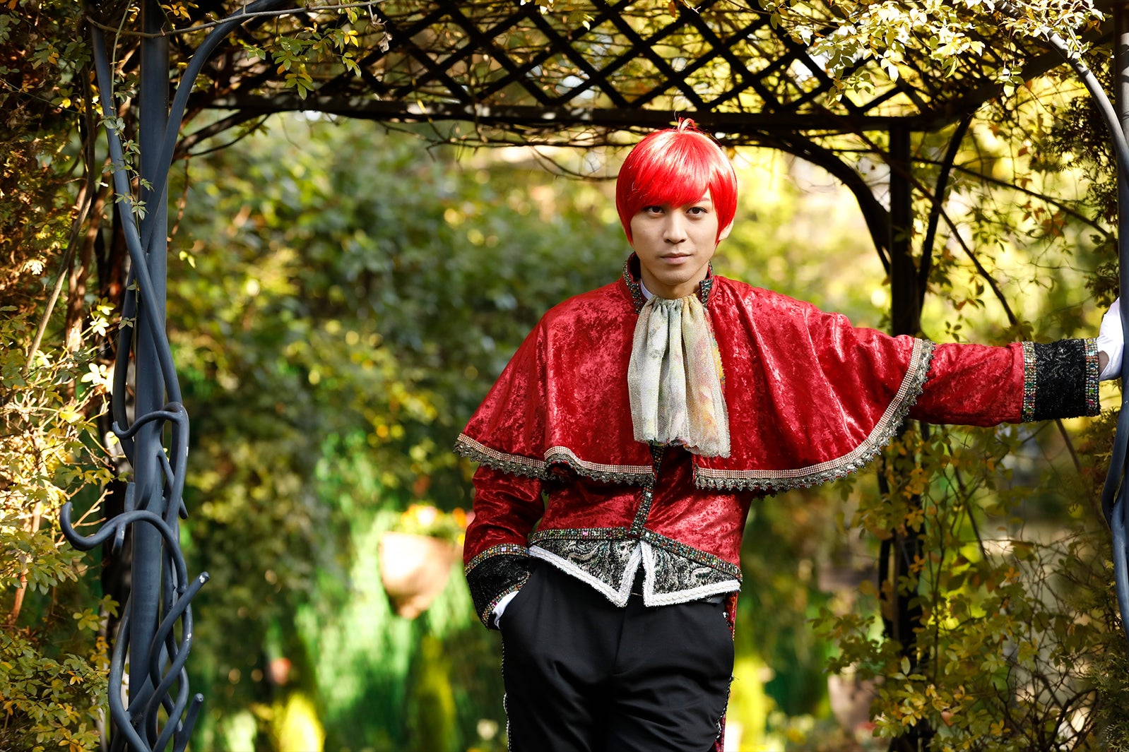 舞台『おそ松さんon STAGE～SIX MEN’S SHOW TIME～』F6の『Fo6ow Your Dreams！！！！！！』MV撮影より（C）赤塚不二夫／「おそ松さん」on STAGE製作委員会2020