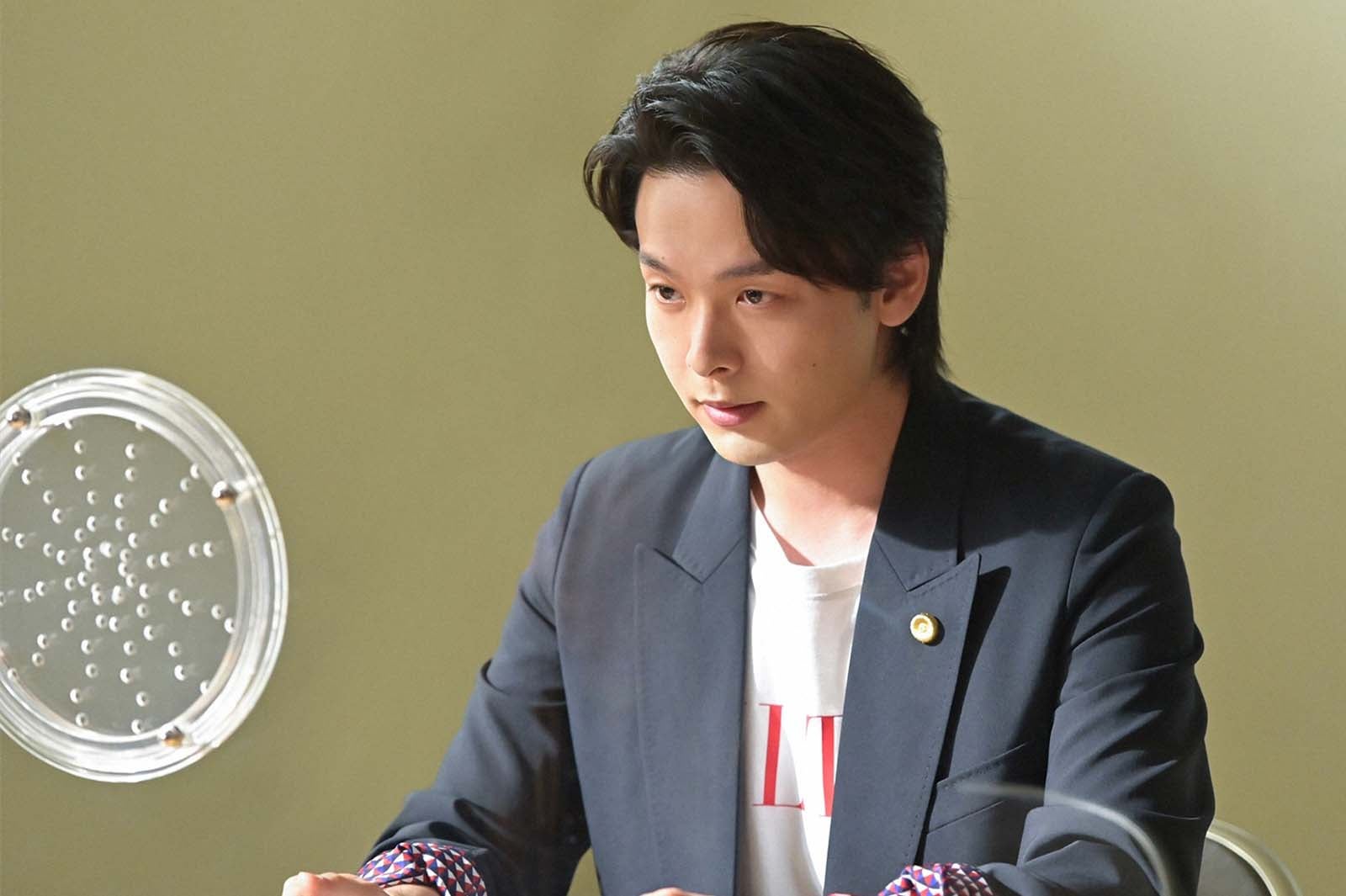 中村倫也「石子と羽男―そんなコトで訴えます？―」第4話より（C）TBS