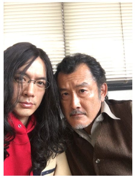 Daigo 黒髪ロン毛 メガネ で別人級の変貌ぶり 誰かわからなかった と反響 モデルプレス Daigo 黒髪ロン毛 メガネ で別人級の変貌ぶり 誰かわからなかった と反響 モデルプレス