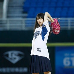 乃木坂46齋藤飛鳥 台湾で初の始球式 野茂英雄氏の トルネード投法 披露 モデルプレス 乃木坂46齋藤飛鳥 台湾で初の始球式 野茂英雄氏の トルネード投法 披露 モデルプレス