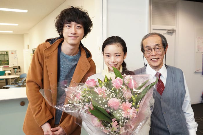 坂口健太郎、趣里、志賀廣太郎(C)日本テレビ