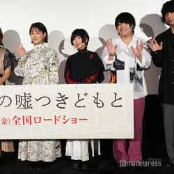 （左から）大久保佳代子、高畑充希、Hakubi（片桐、マツイユウキ、ヤスカワアル） （C）モデルプレス
