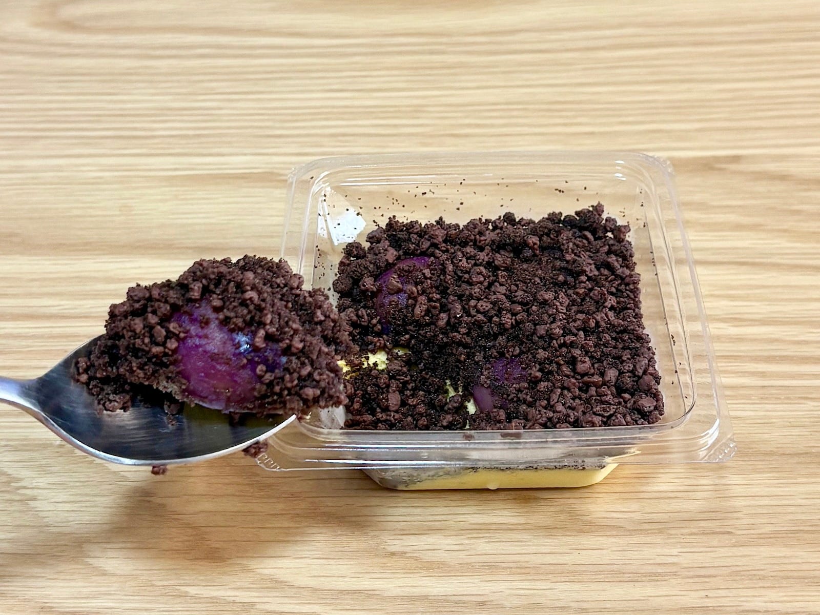 中には、滑らかな口どけのミニスイートポテトが4つ入っています！