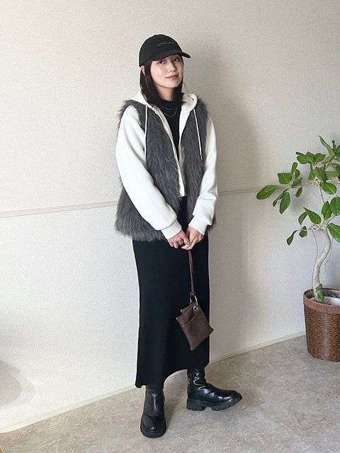 黒ワンピースコーデ5