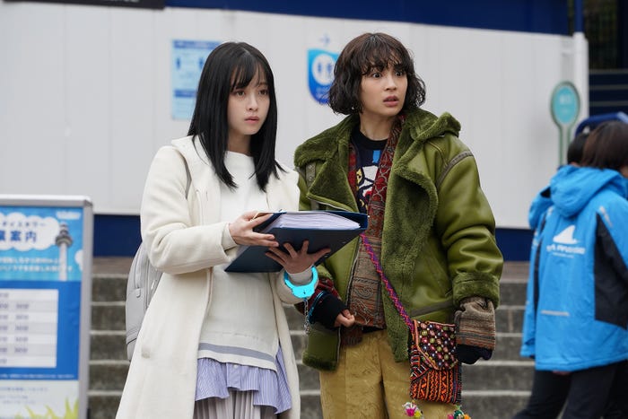 橋本環奈、広瀬すず(C)日本テレビ