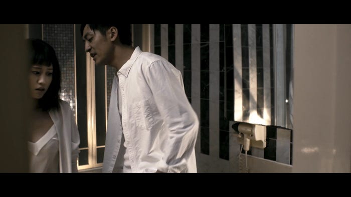 前田敦子、村田秀亮/「Selfish」MVより