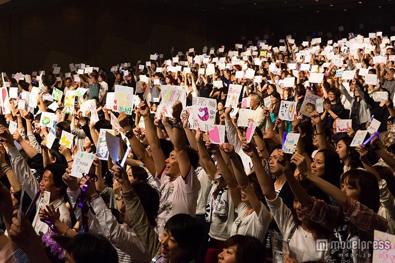 大盛況のファンの様子／全国ツアー「MIKA NAKASHIMA CONCERT TOUR 2015 "THE BEST" ～DEARS＆をTEARS～」より