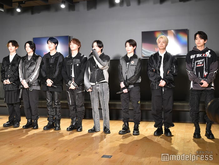 (左から)NAOYA、RAN、HAYATO、SEITO、KAIRYU、RYUKI、TAKUTO、EIKI/MAZZEL (C)モデルプレス