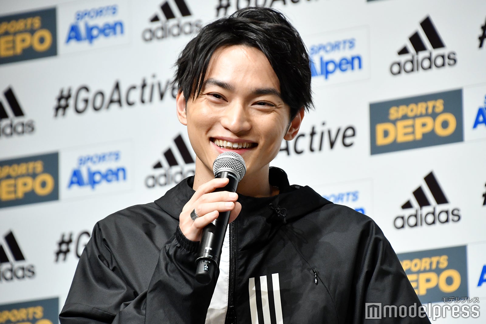 SKY-HI（C）モデルプレス