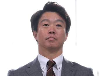 楽天 鶴岡慎也氏がコーチ就任 ダルビッシュの“相棒” 23年WBCではブルペン捕手で世界一に貢献 6年ぶり現場復帰