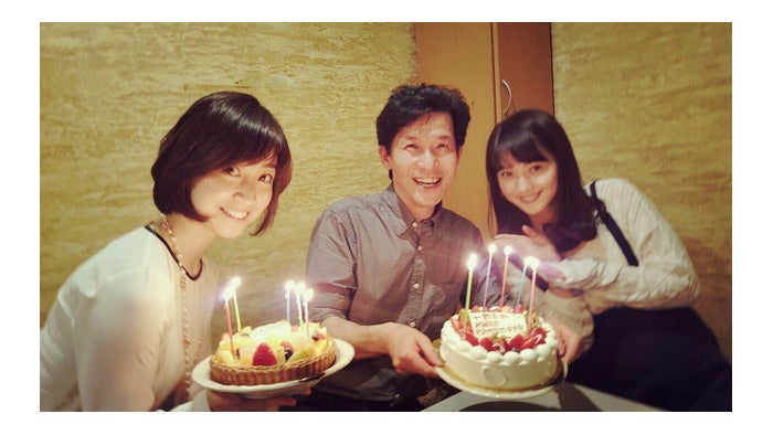 （左から）黒川智花、宮川一朗太、佐々木希／佐々木希オフィシャルブログより