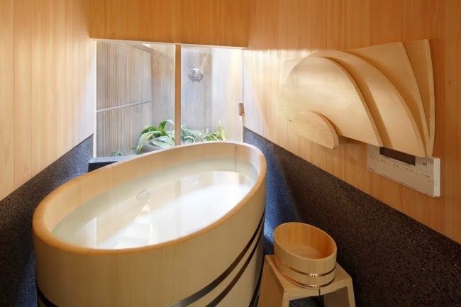 お風呂／画像提供：ワコール