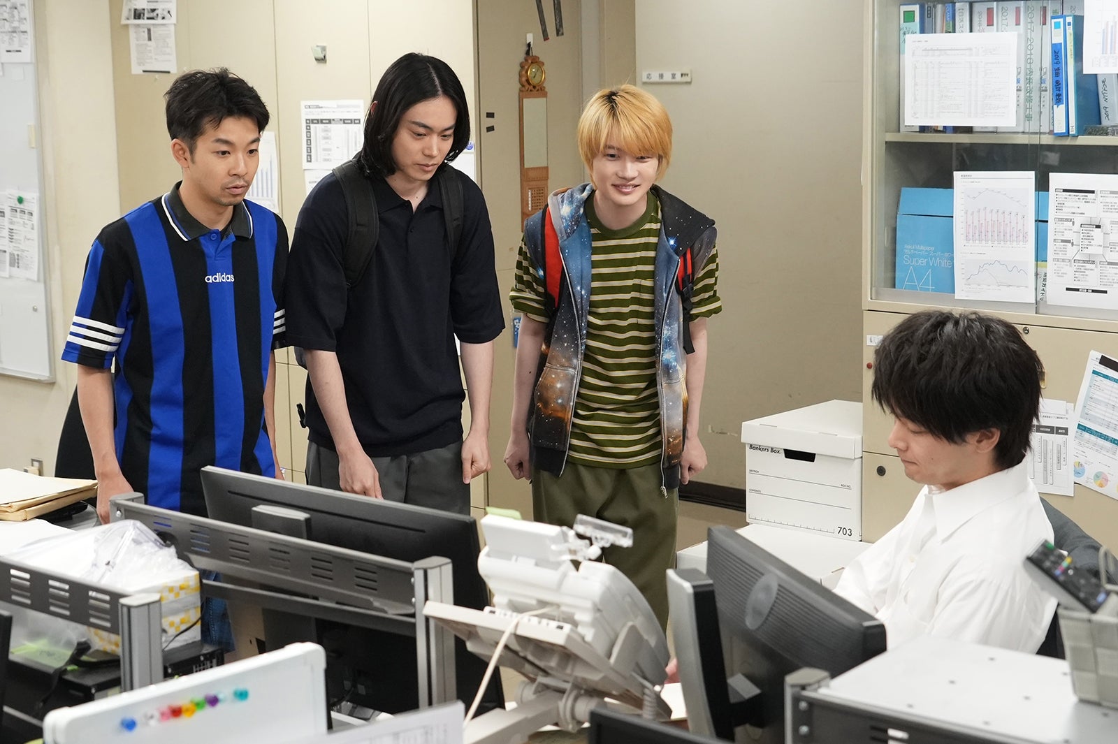 仲野太賀、菅田将暉、神木隆之介、中村倫也 「コントが始まる」第8話より（C）日本テレビ