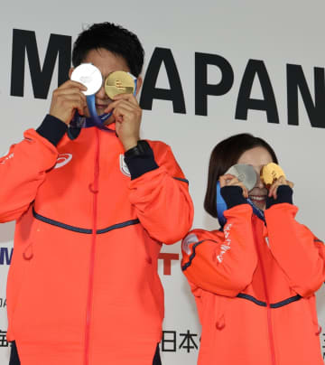 快挙のりくりゅう 木原龍一は19年の自分へかけたい言葉「もう少し頑張ってみよう」 ペア結成直前に引退よぎる「脳震盪、関節唇損傷のけがもあり」