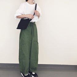 簡単にセンスよく見えるタックインのコツ&コーデ14選|おしゃれなタックインのやり方は?
