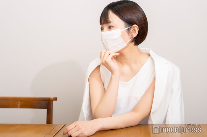 丸の内OLレイナ(C)モデルプレス