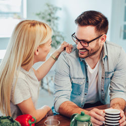 裏切りません 彼女を愛し続ける 一途な男性 の共通点とは モデルプレス