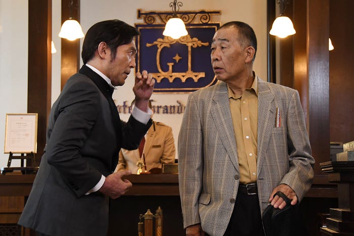 渡辺いっけい、でんでん/「崖っぷちホテル!」第6話より(C)日本テレビ