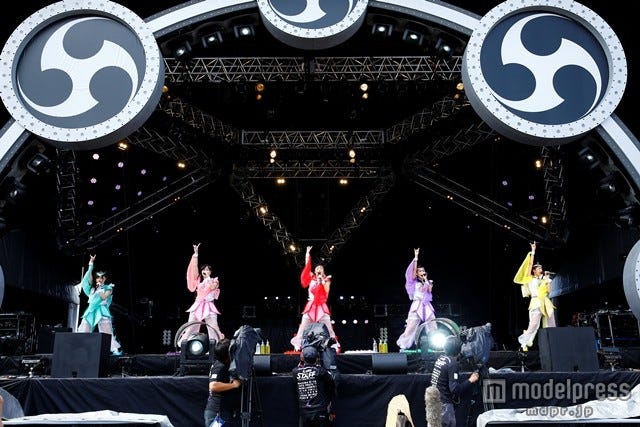 ももいろクローバーZ