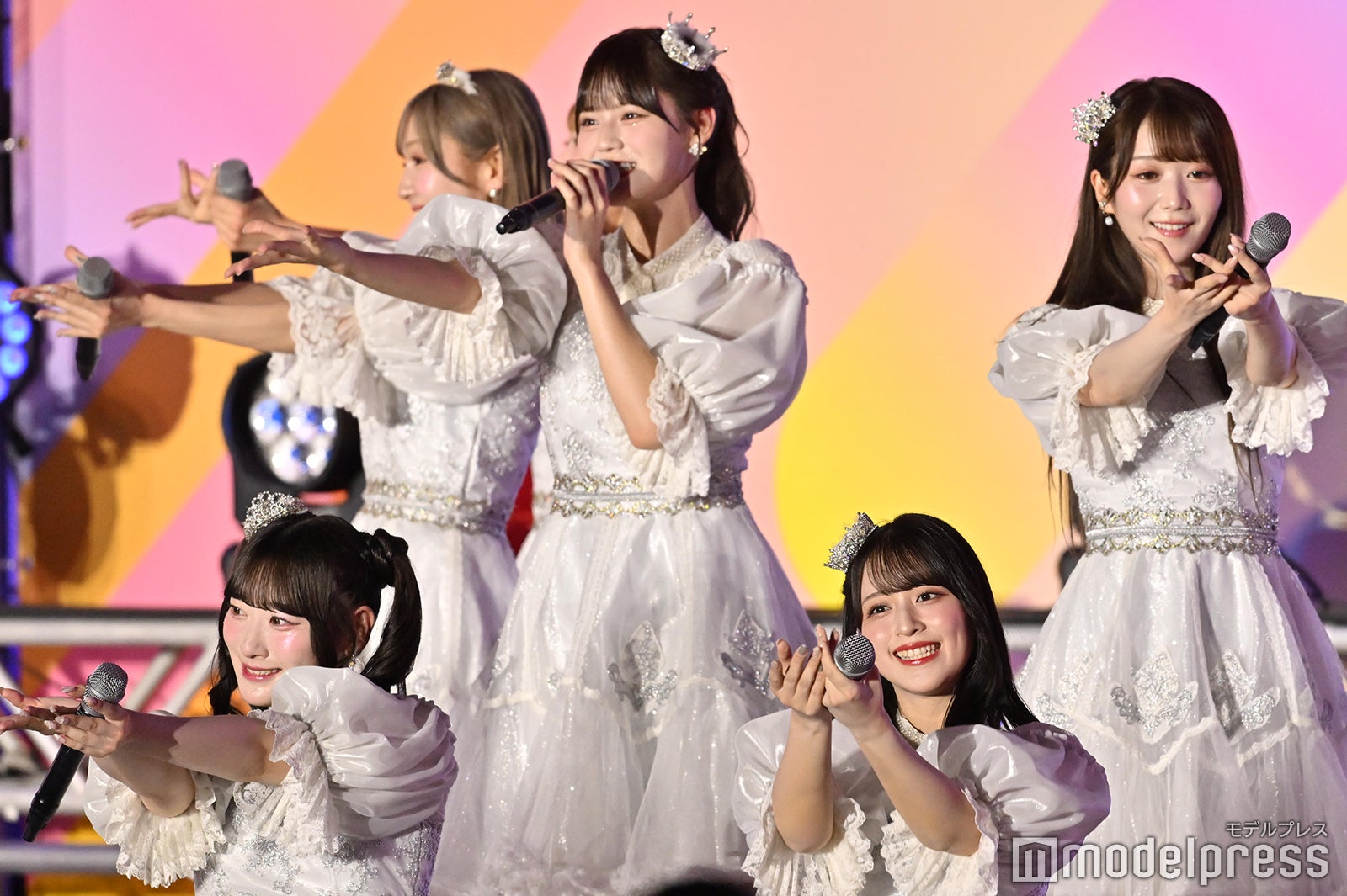 ＝LOVE（C）モデルプレス