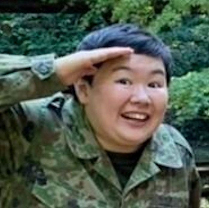 やす子 自衛隊キャラをやめたい 発言が本気とは言えない根拠 モデルプレス