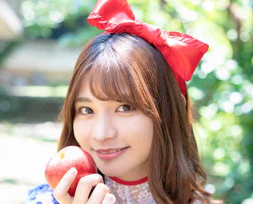 本田夕歩、豊満バストにドキッ SEXYな白雪姫風ランジェリー