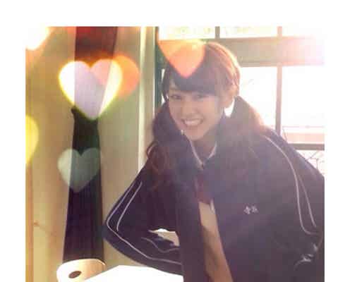 桐谷美玲、ツインテール×制服×彼ジャージの“最強”コス姿を披露