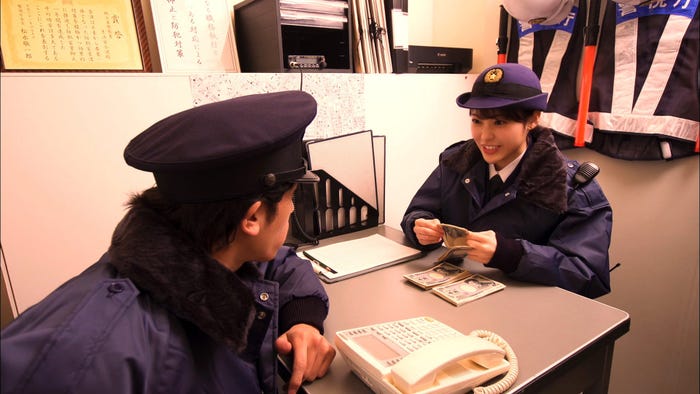 右:松田里奈(C)日本テレビ