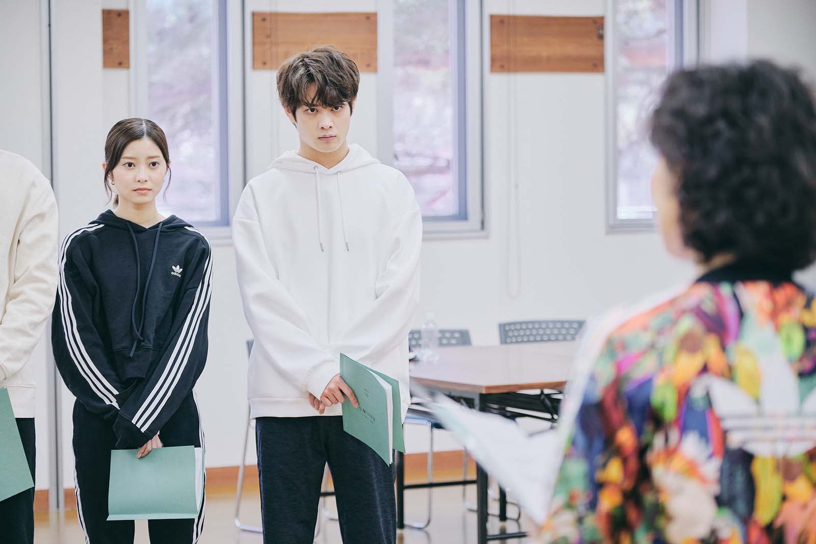 松川星、橋本裕太「恋愛ドラマな恋がしたい～Kiss me like a princess～」（C）AbemaTV, Inc.