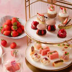 恋するいちごアフタヌーンティー with リンツチョコレート(提供写真)