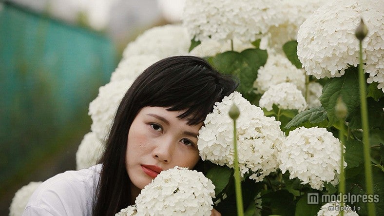 人気急上昇のモデル・田中シェンが話題のユニット・HocoriのMVに出演／Hocori「Lonely Hearts Club」MVより【モデルプレス】