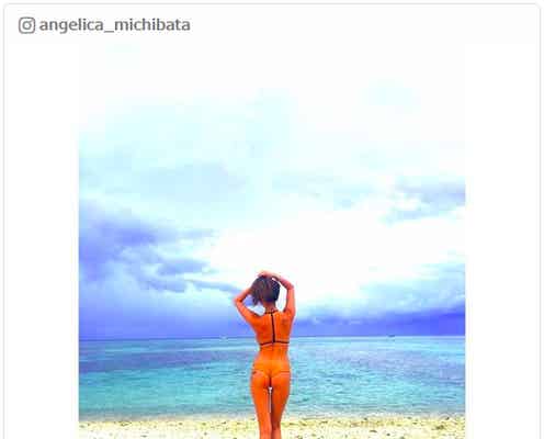 道端アンジェリカ、美ヒップあらわな大胆ビキニショットに「きわどい」「穿いてる?」の声