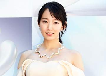 吉岡里帆＆白石聖 和装2ショットが洗練されすぎ…「天下無敵の美しき」最強の眼福Wピース